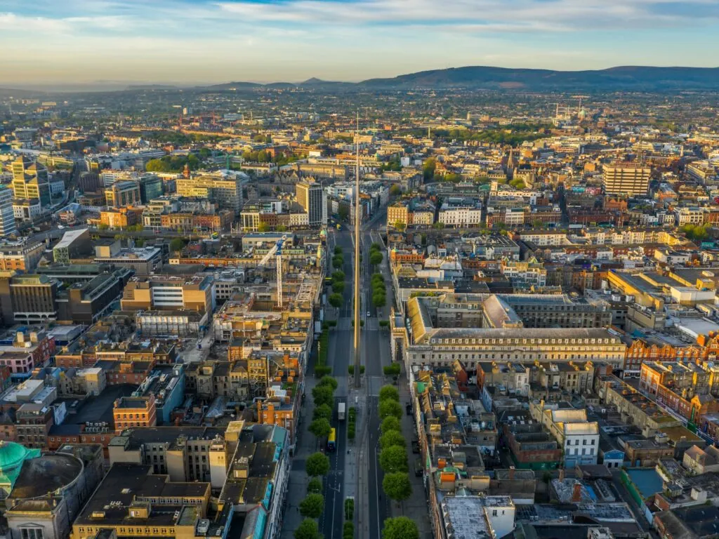 Vue aérienne sur O'Connell Street à Dublin - © Irish Drone Photography