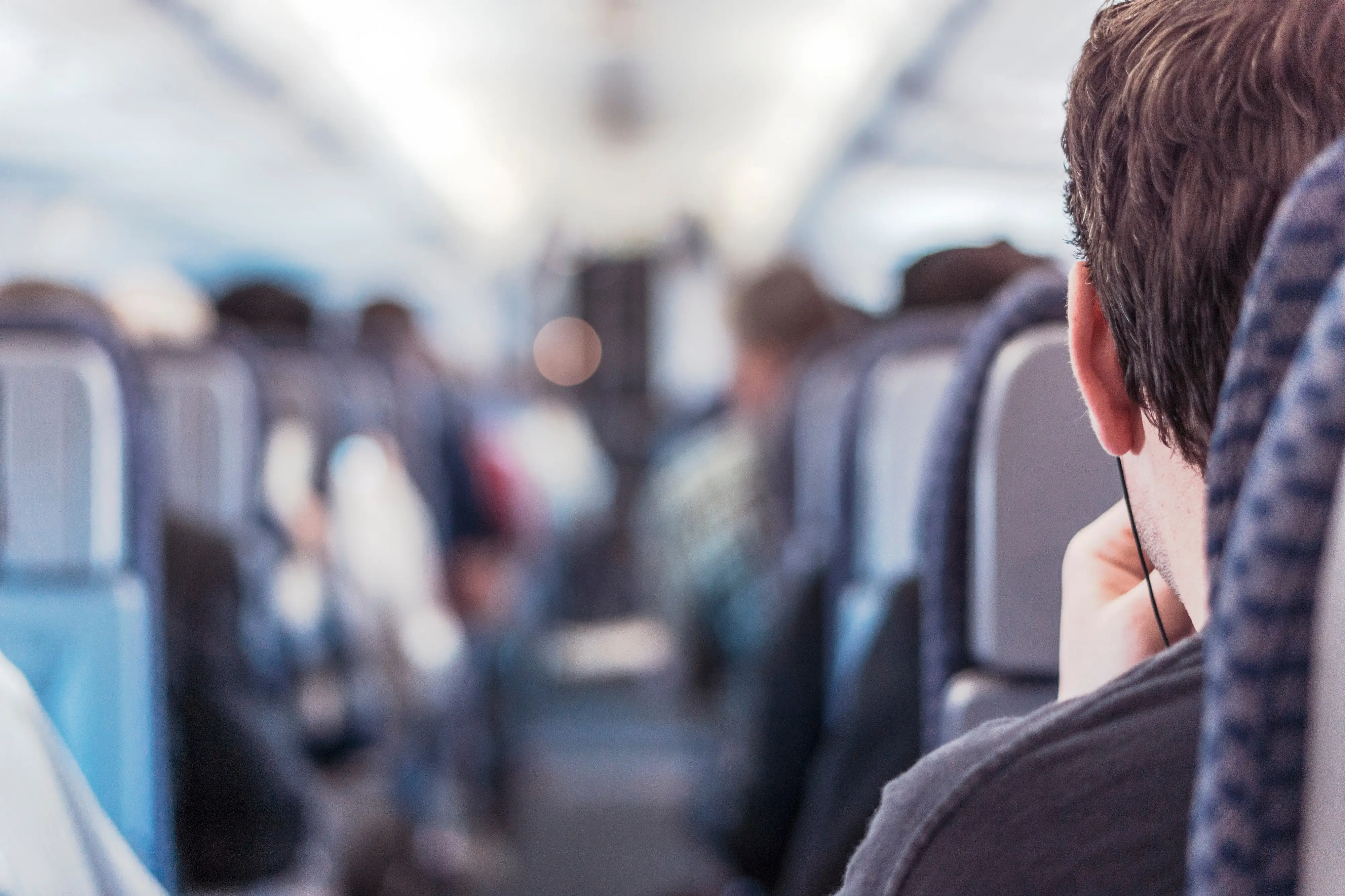 Dans l'avion - Domaine public
