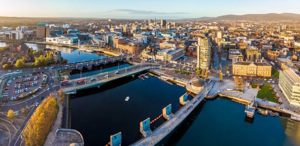 5 endroits d’Irlande du Nord à visiter au moins une fois dans sa vie 2 Belfast - © Alexey Fedorenko