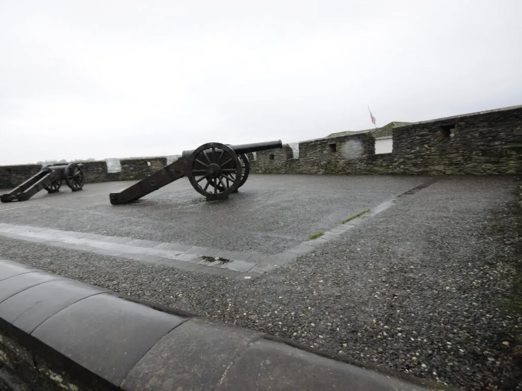The church bastion à Derry - dandelionsniffer - cc