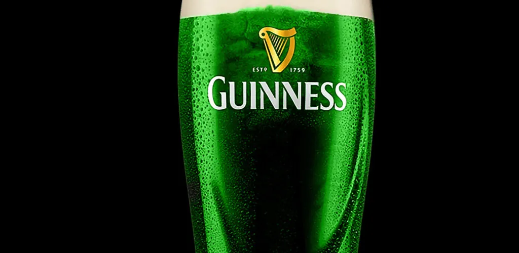 Guinness va teindre sa bière en vert de façon permanente !