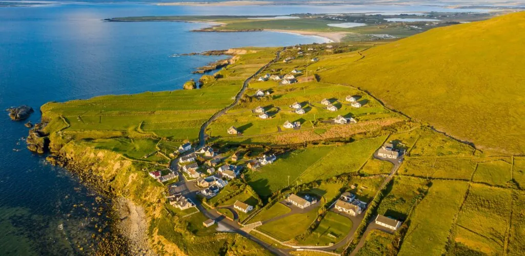Alerte bon plan : l&rsquo;Irlande vous propose 85 000€ pour vivre sur une de ses îles isolées !