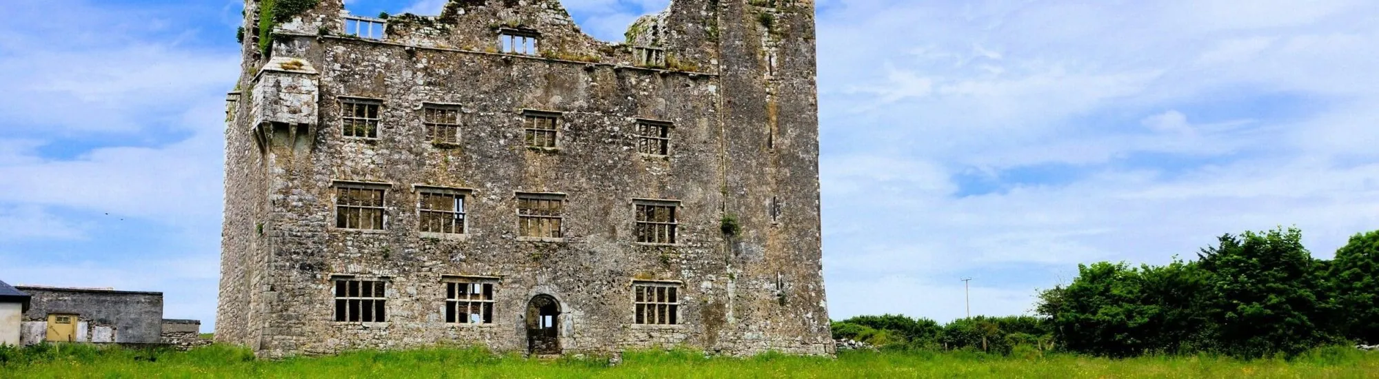 Le Leamaneh Castle