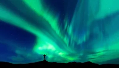 Une aurore boréale en Irlande - © basiczto