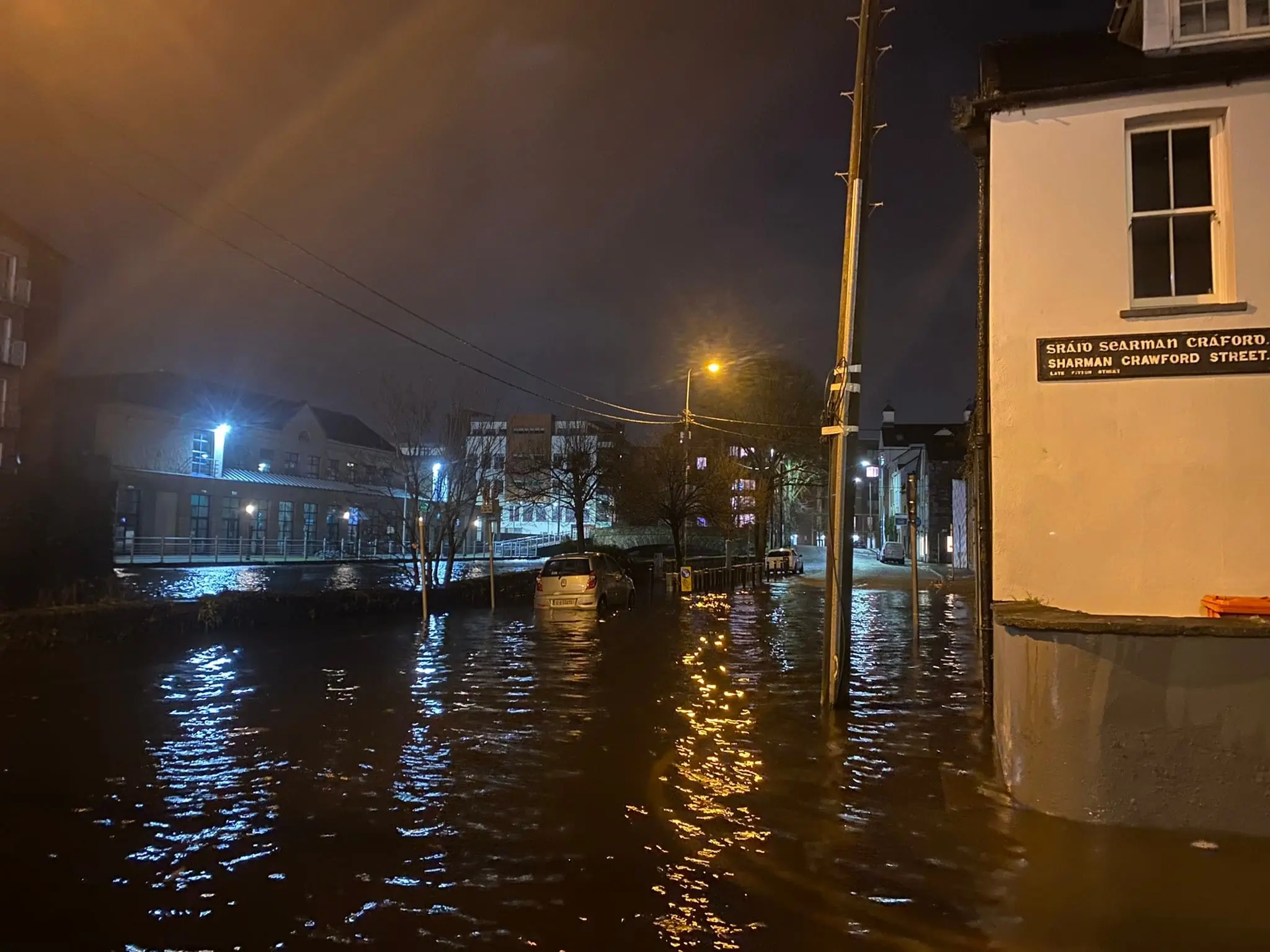 Inondations à Cork à cause de la tempête Barra - Simon Lyons sur Twitter