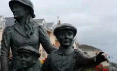 Représentation de Annie Moore à Cobh - Shannon LaBelle - cc