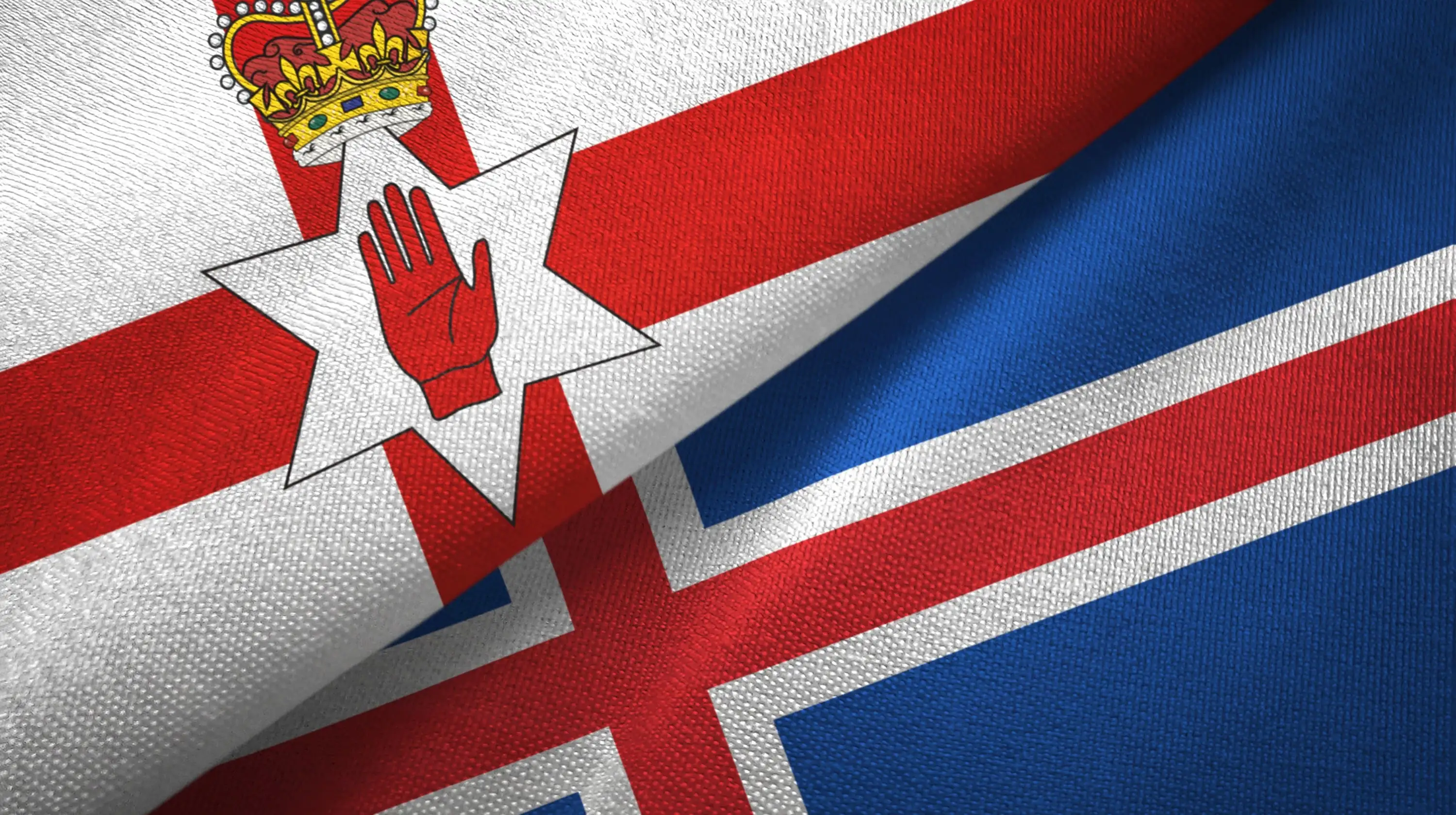 Drapeau de l'Ulster et drapeau de l'Angleterre - © Oleksii