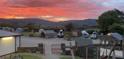 top of the rock pod pairc