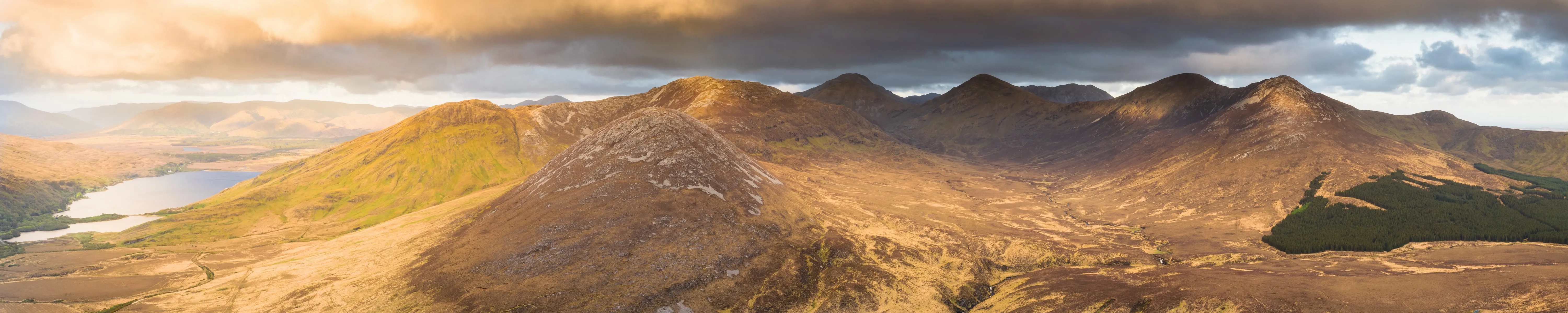 Panorama sur le Connemara, du sommet de Diamond Hill - © fstopphotography