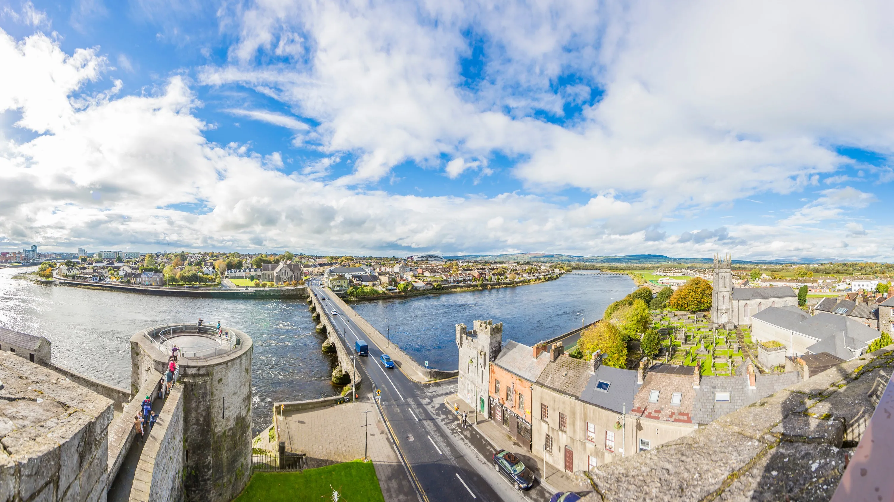 Vue sur Limerick et le Thomond bridge - © Aquarius