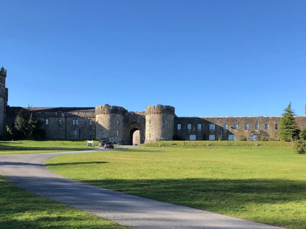 La Glenstal abbey - Jamesanthonyohare - cc