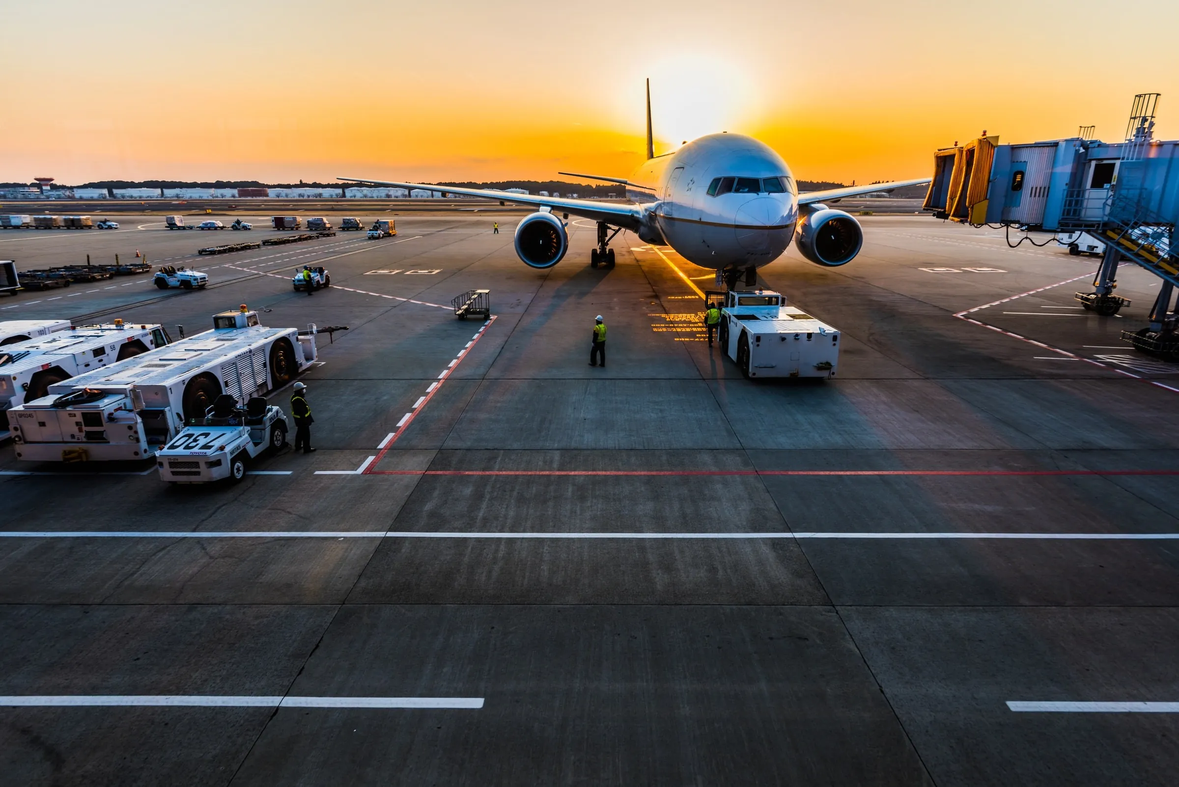 Un avion en Irlande - Photo by VOO QQQ - Unsplash