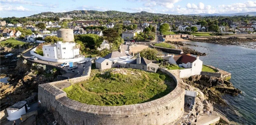 Une forteresse historique sur la côte sud de Dublin en vente pour 3 millions d&rsquo;euros !