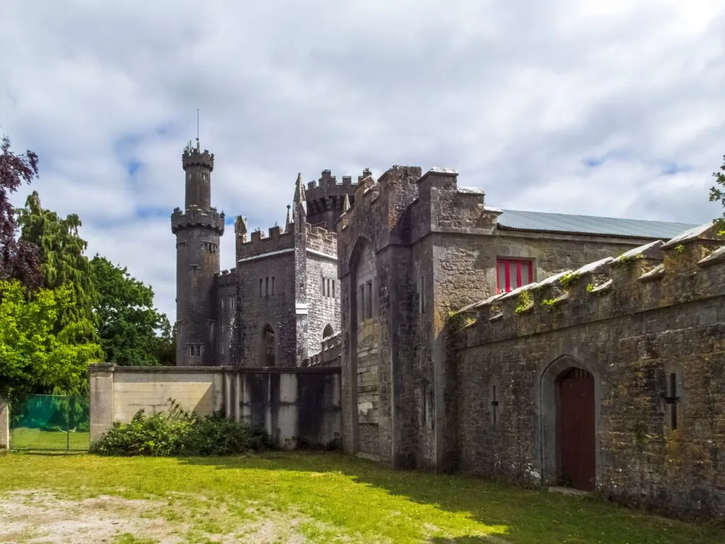 Le Charleville castle - © andrew