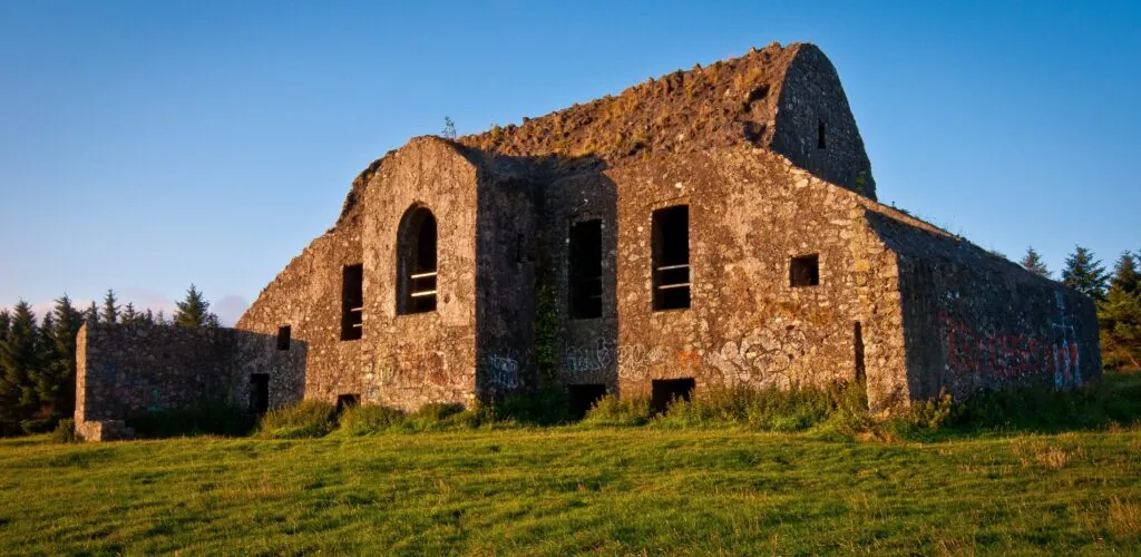 Les légendes urbaines irlandaises les plus étonnantes 4 Le Hell Fire Club - Joe King - cc