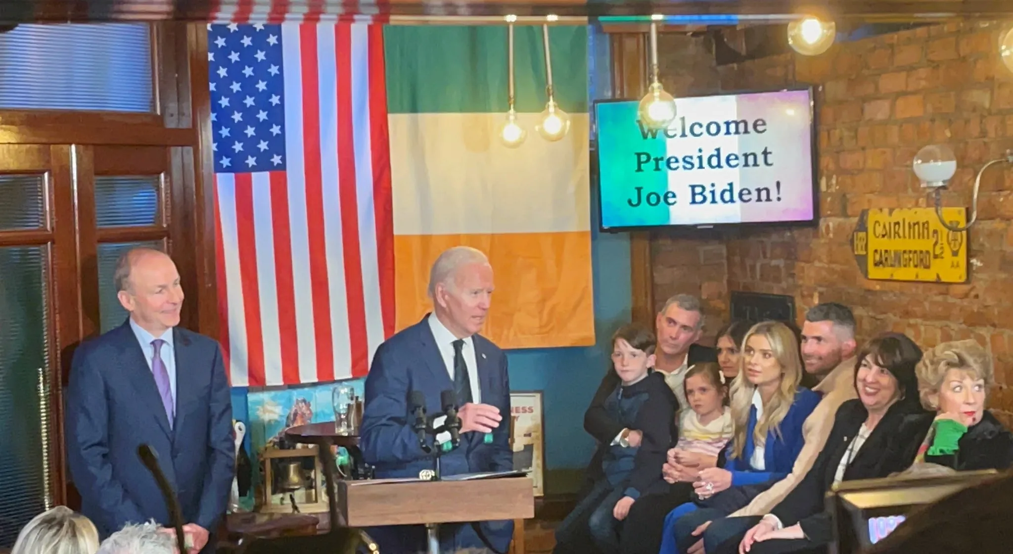 Joe Biden gaffe dans un pub en Irlande - @SiCarswell (Twitter)