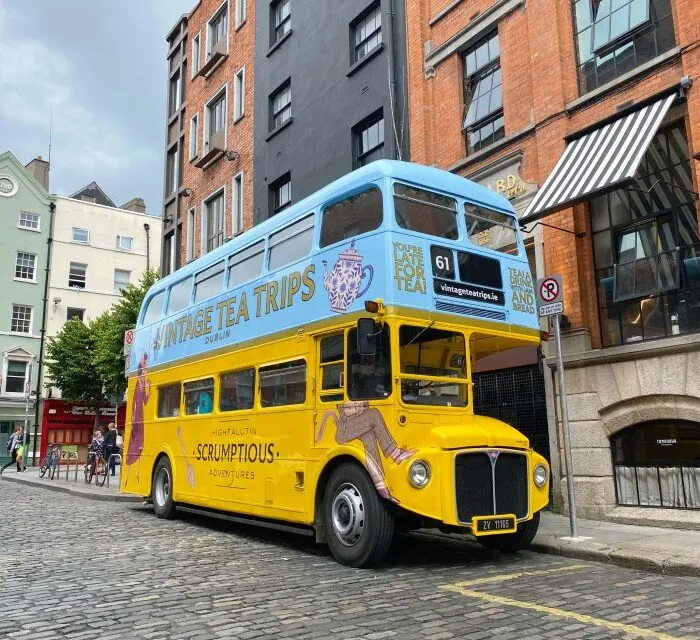 Dublin : visite en bus vintage et afternoon tea