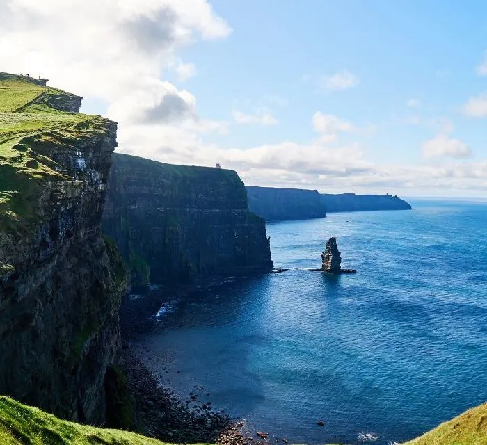 Circuit ferroviaire : Les falaises de Moher et le château de Bunratty