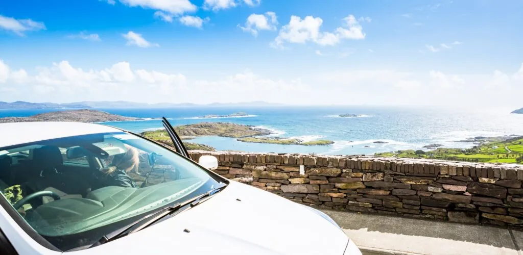 Les accessoires indispensables pour un voyage d'été en Irlande 6 Une voiture en Irlande - © egon999