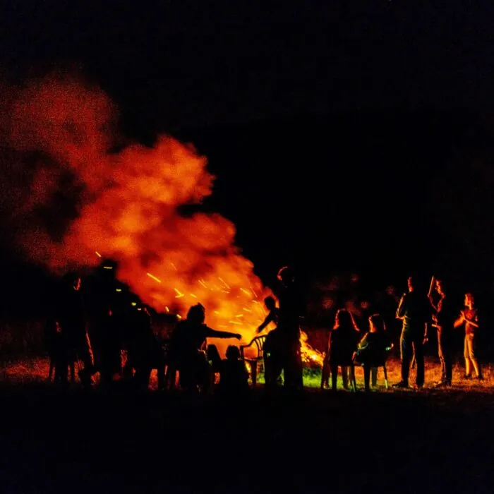 Feu de joie pour la fête irlandaise de Beltaine - © Julien
