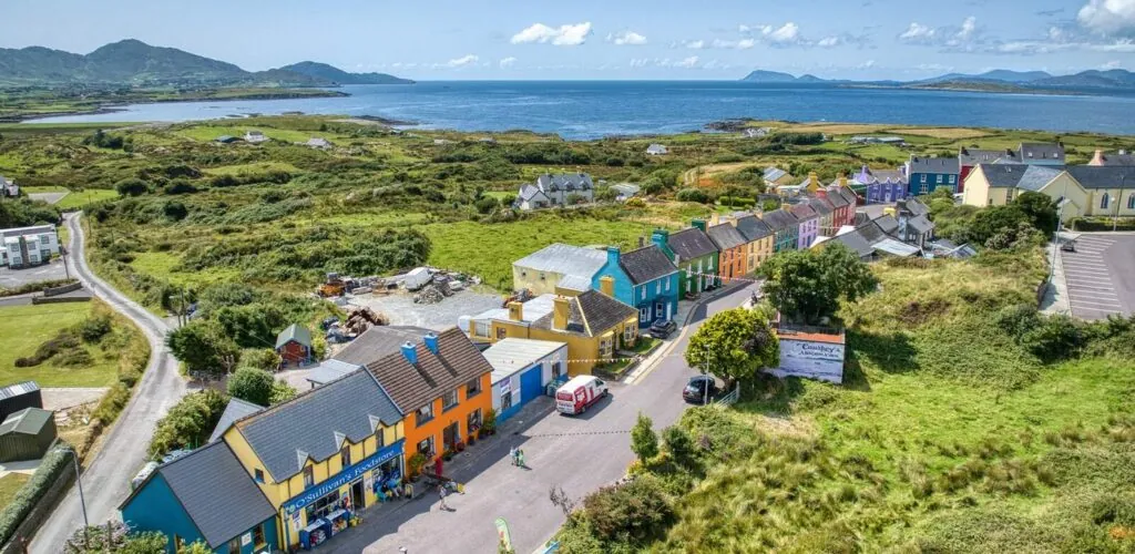 Top 11 des pires clichés sur l'Irlande 7 Eyeries - © Tourism Ireland