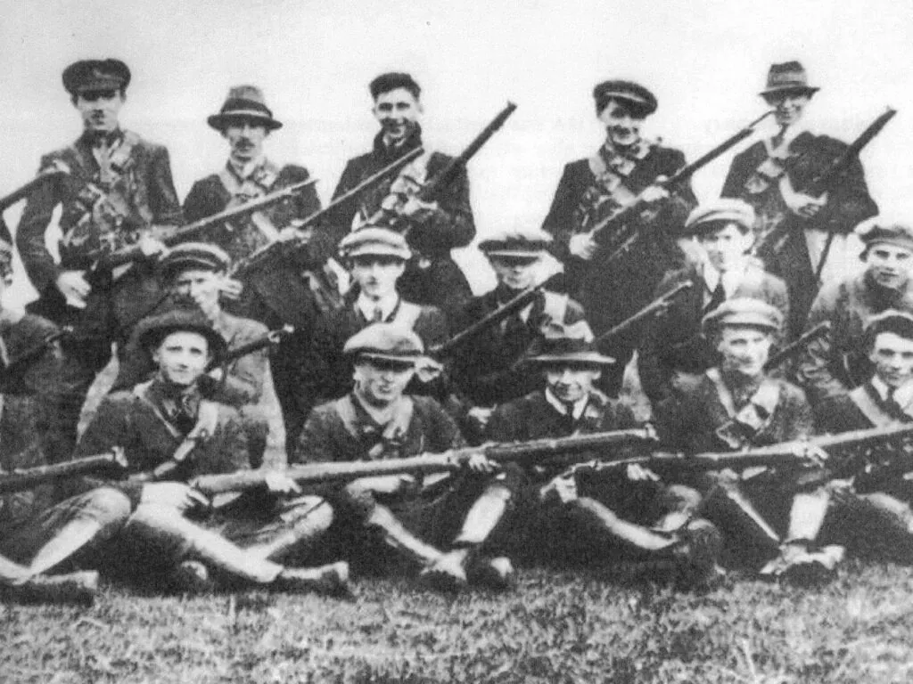 Une brigade de l'IRA - Public domain