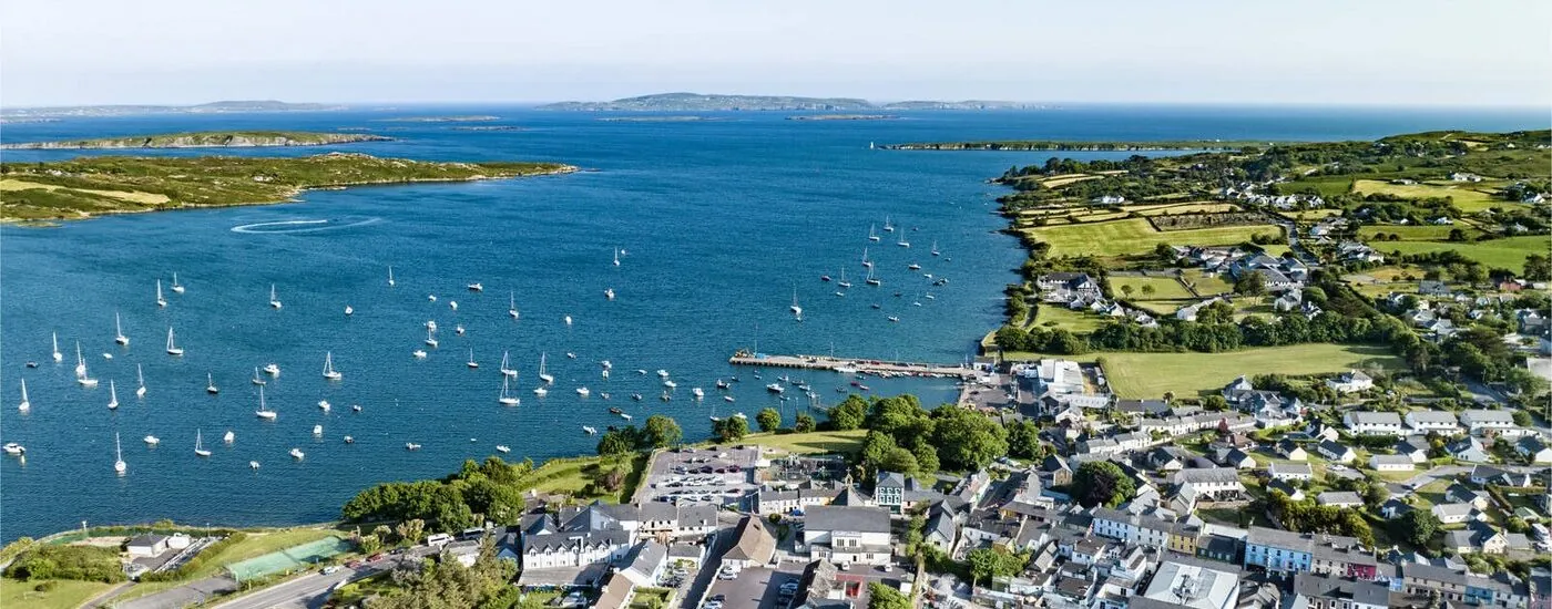 Schull - ©Tourism Ireland by Joshua Hannah