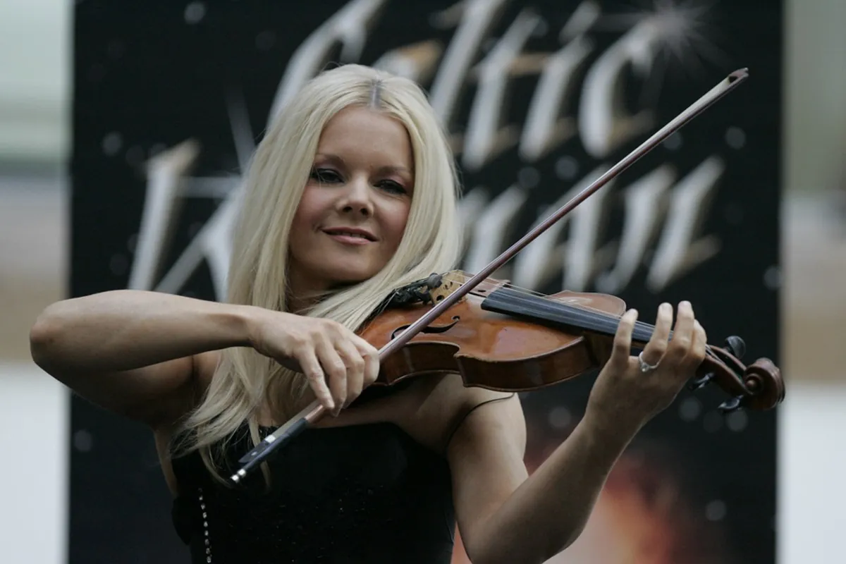 Máiréad Nesbitt - Eva Rinaldi - cc