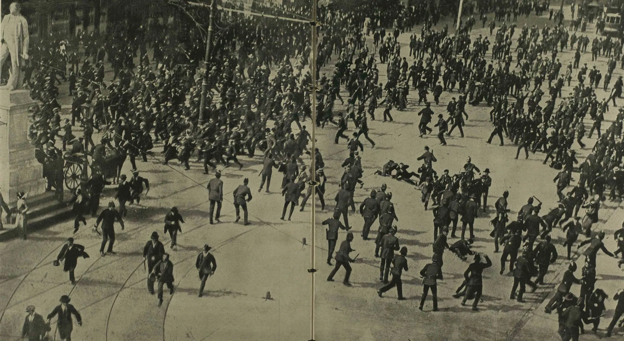 bloody sunday 1913