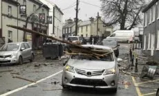 La tornade a durement frapper le village de Leitrim - @DonegalWeatherC - X