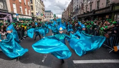 Grande Parade de Dublin - Allen Kiely for St Patricks Festival