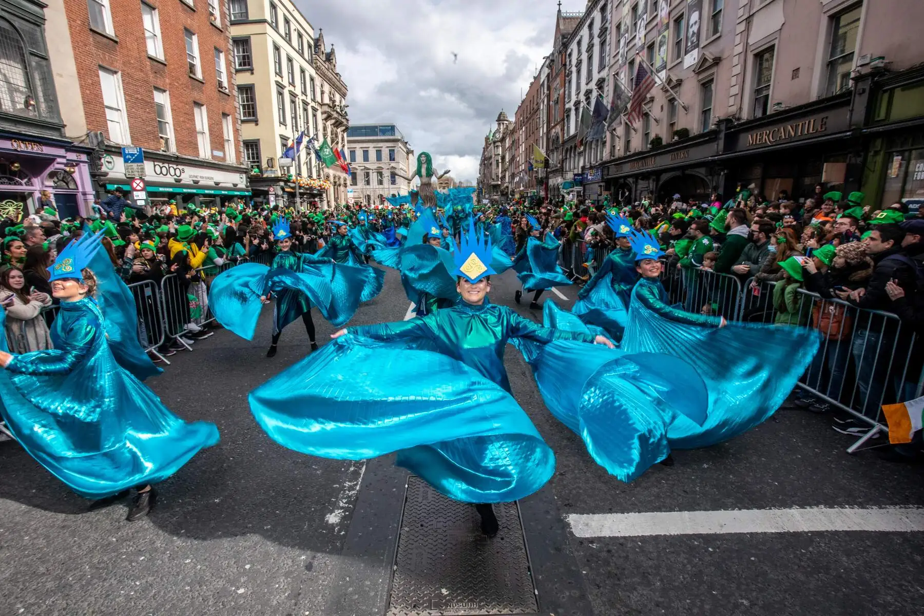 Grande Parade de Dublin - Allen Kiely for St Patricks Festival