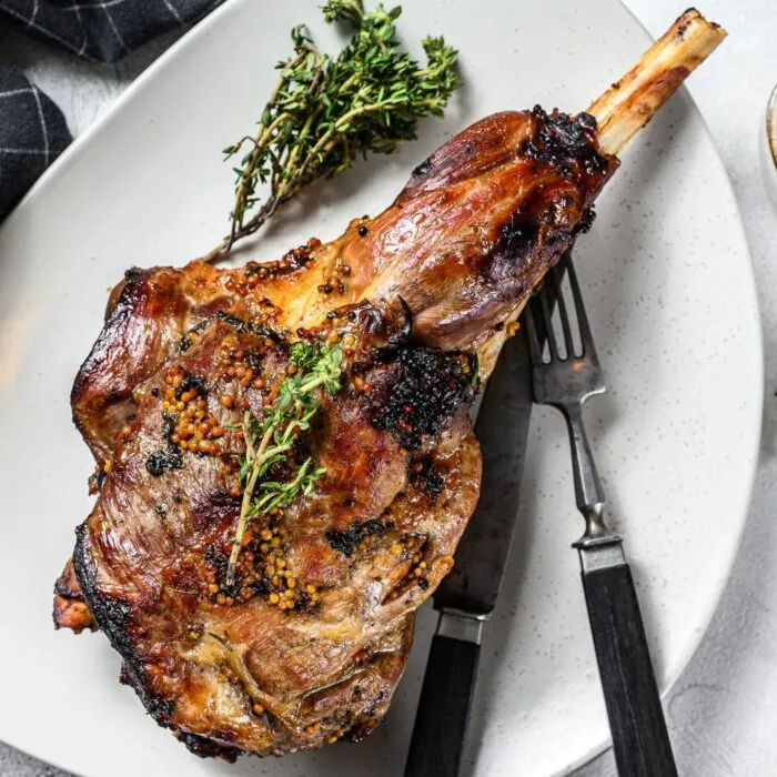 Un Roast leg of Lamb - vladimir-mironov - Canva Pro