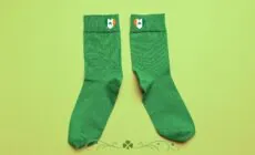 Des chaussettes vertes règlementaires seront obligatoires les jours de pluie en Irlande à compter d'aujourd'hui - Go to Ireland.com