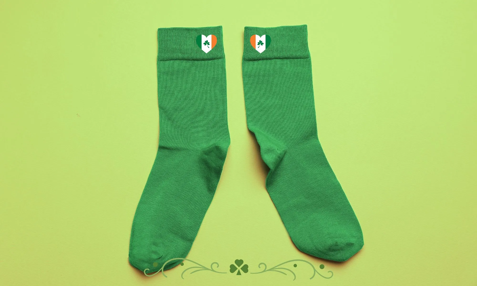 Des chaussettes vertes règlementaires seront obligatoires les jours de pluie en Irlande à compter d'aujourd'hui - Go to Ireland.com