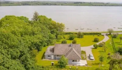 2 BED WATERFRONT PROPERTY – CLOSE TO COURTMACSHERRY