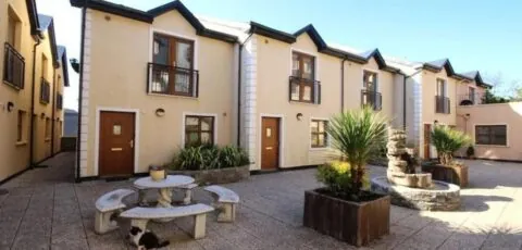 2 Clifden Court