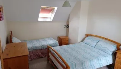 4 Bed By The Sea