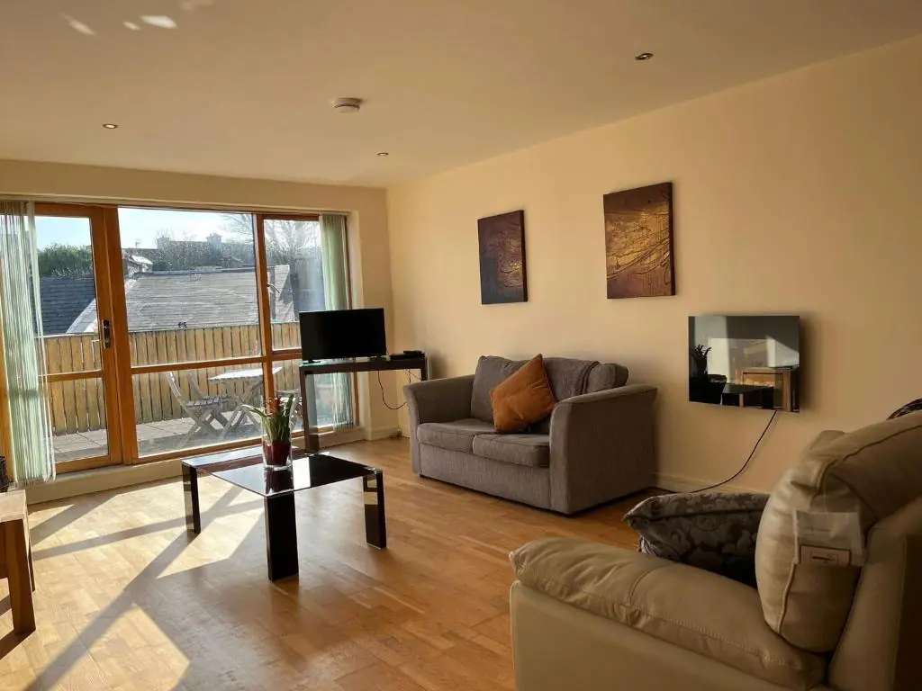 5 Courthouse Square Clifden