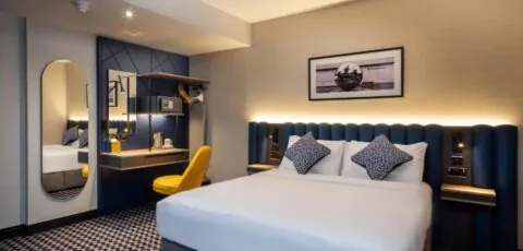Academy Plaza Hotel