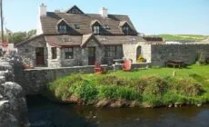 Aille River Tourist Hostel and Camping Doolin