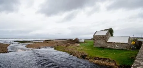 Beautiful coastal house at the Drowes Rivermouth