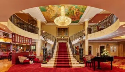 Bridge House Hotel