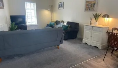 Carrick - Town Centre Apartment