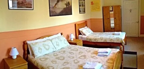 Cashel Town Center INN