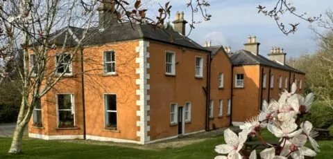 Clone Country House