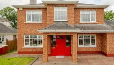 Close to Lough Rynn Castle Mohill – Room Only