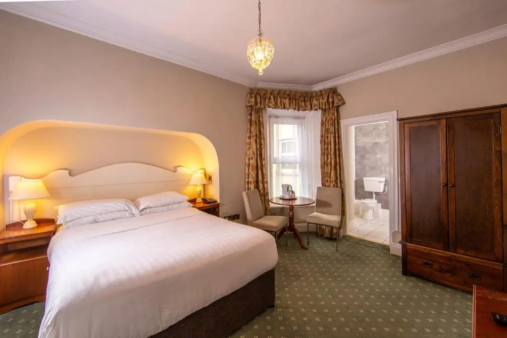 Foyles Hotel