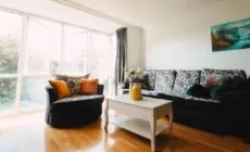GoldenGlow Apartment 15 MIN Airport