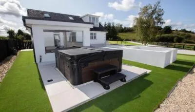 Guest House with hot tub – Boyle